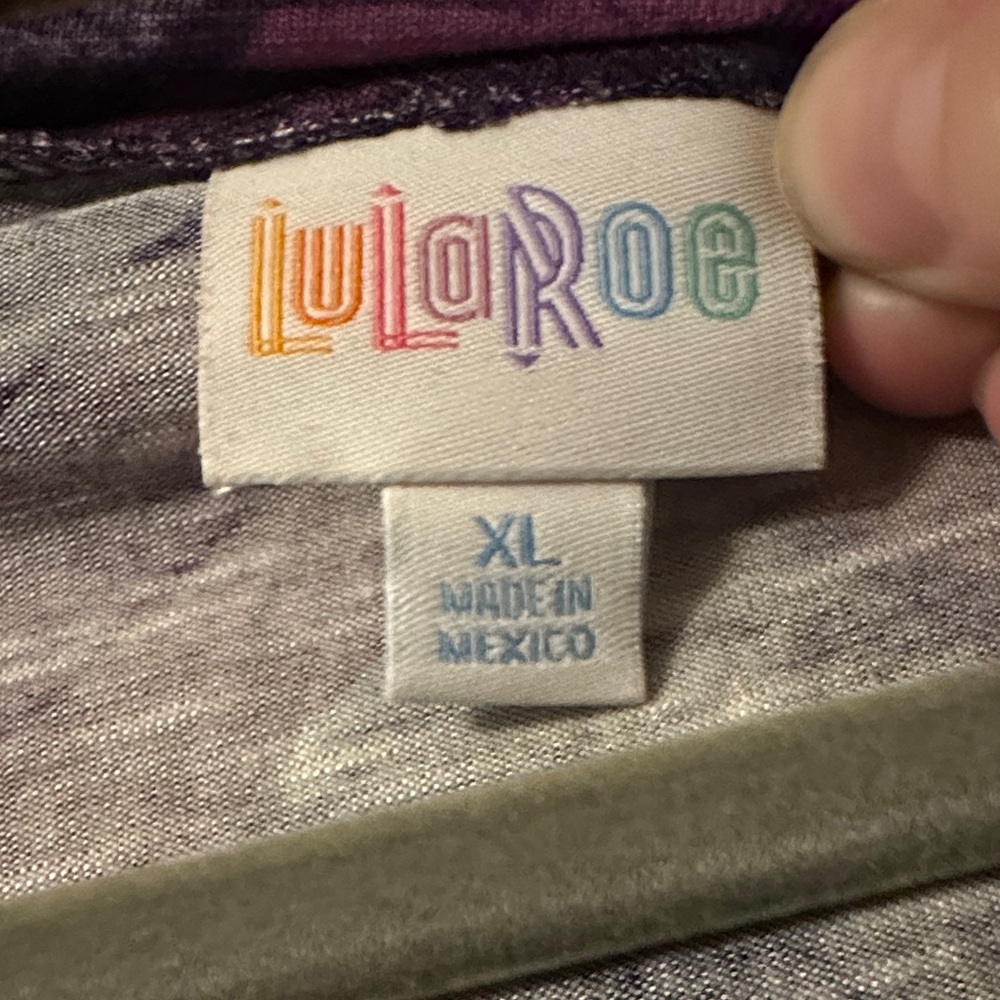 LuLaRoe Purple Chevron Short Sleeve Scoop Neck Top - Picture 2 of 4